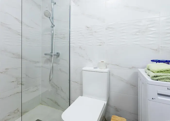 In San Eugenio * אדחה